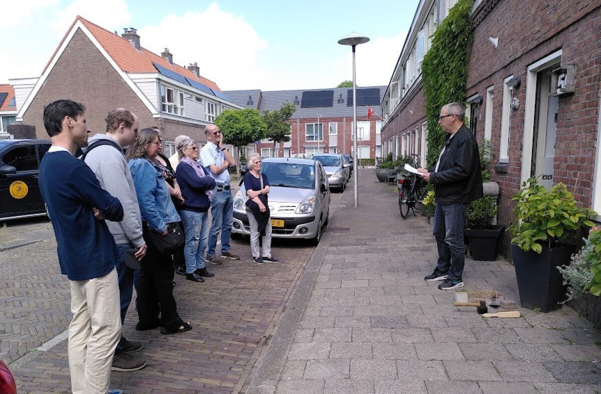 André van Schaik (rechts) tijdens zijn toespraak. Foto: Doete Regts