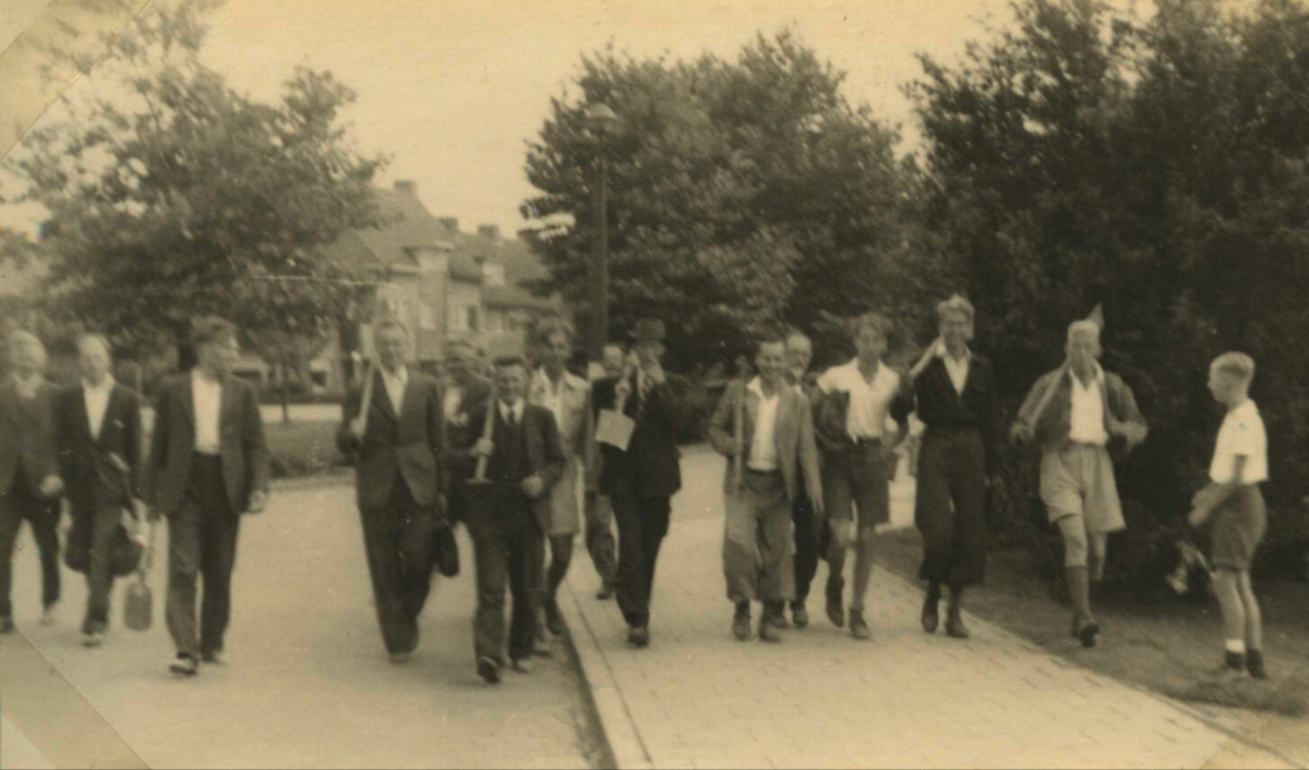 Dhr. F.W. Bonnet zag (na de bevrijding?) Utrechters terugkeren van de 'arbeitsinzet' (foto: Beeldbank WO2-NIOD)
