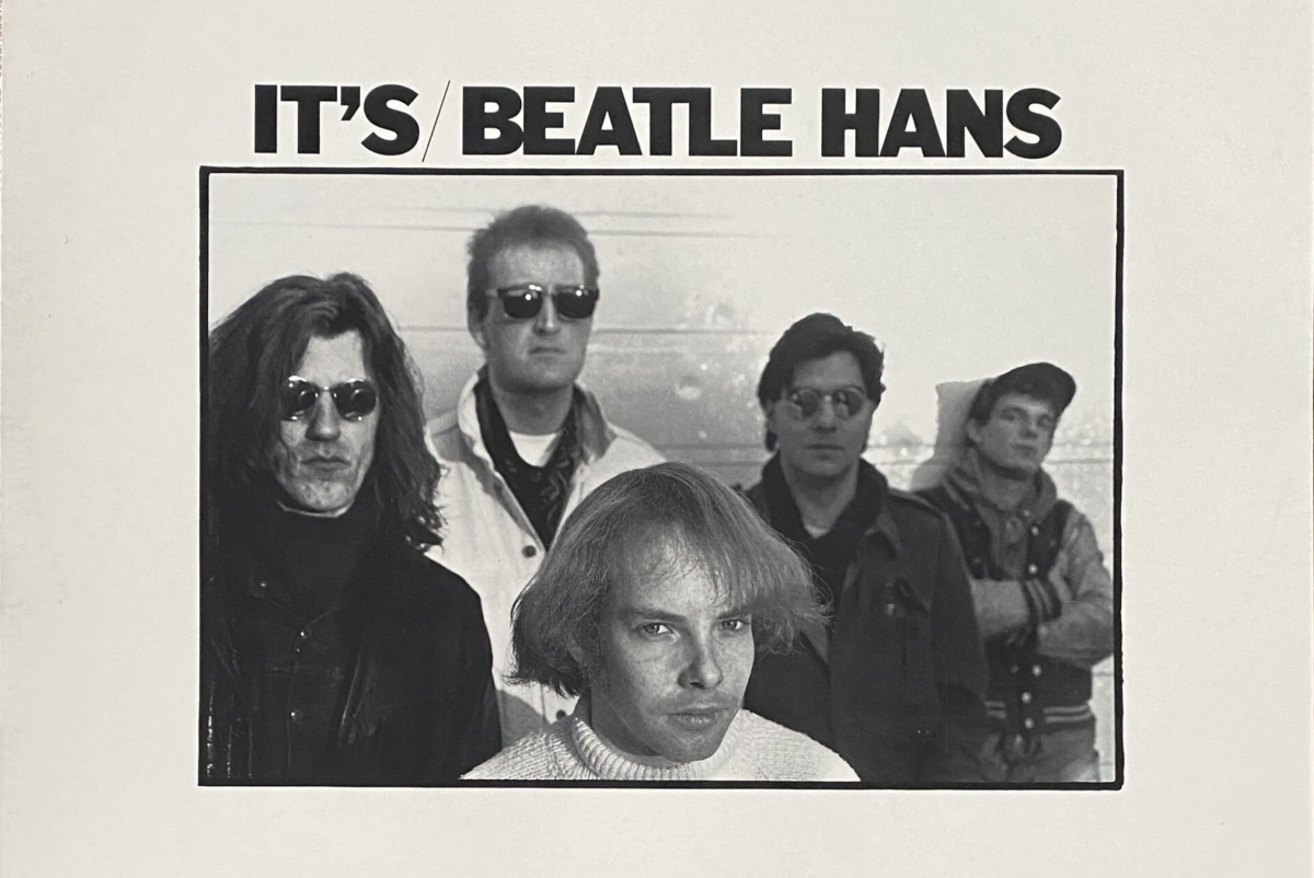 Hans de Korte, onderaan midden, op een LP van Beatle Hans & the Paisley Perverts
