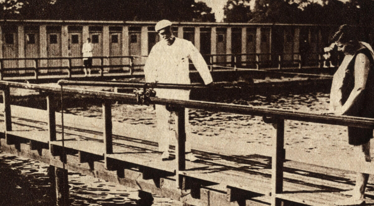 Thomas Timp in zwembad Kromme Rijn in 1925. Foto: Utrechts Archief