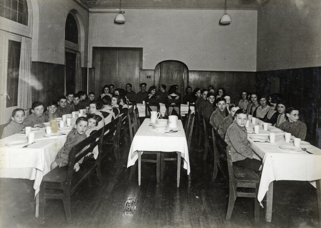 Kinderen in het Centraal Israëllitisch Weeshuis, 1932. Foto: HUA