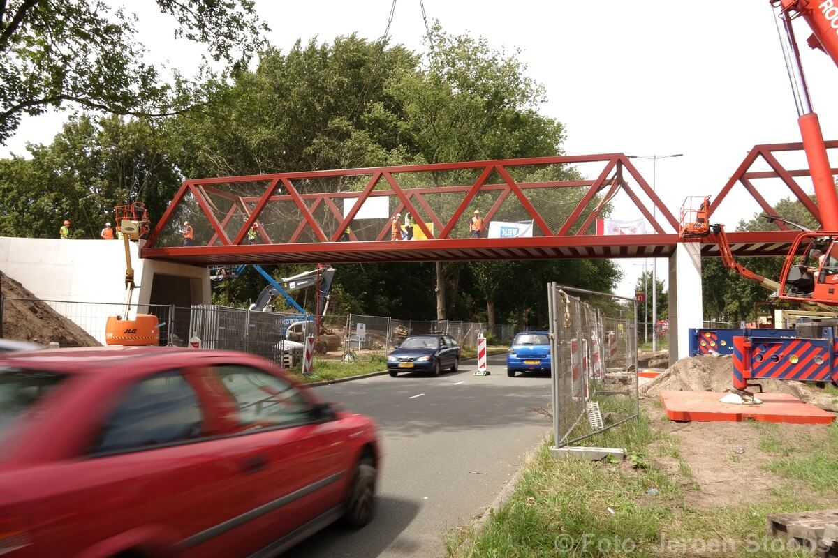 Het autoverkeer kan er onderdoor.