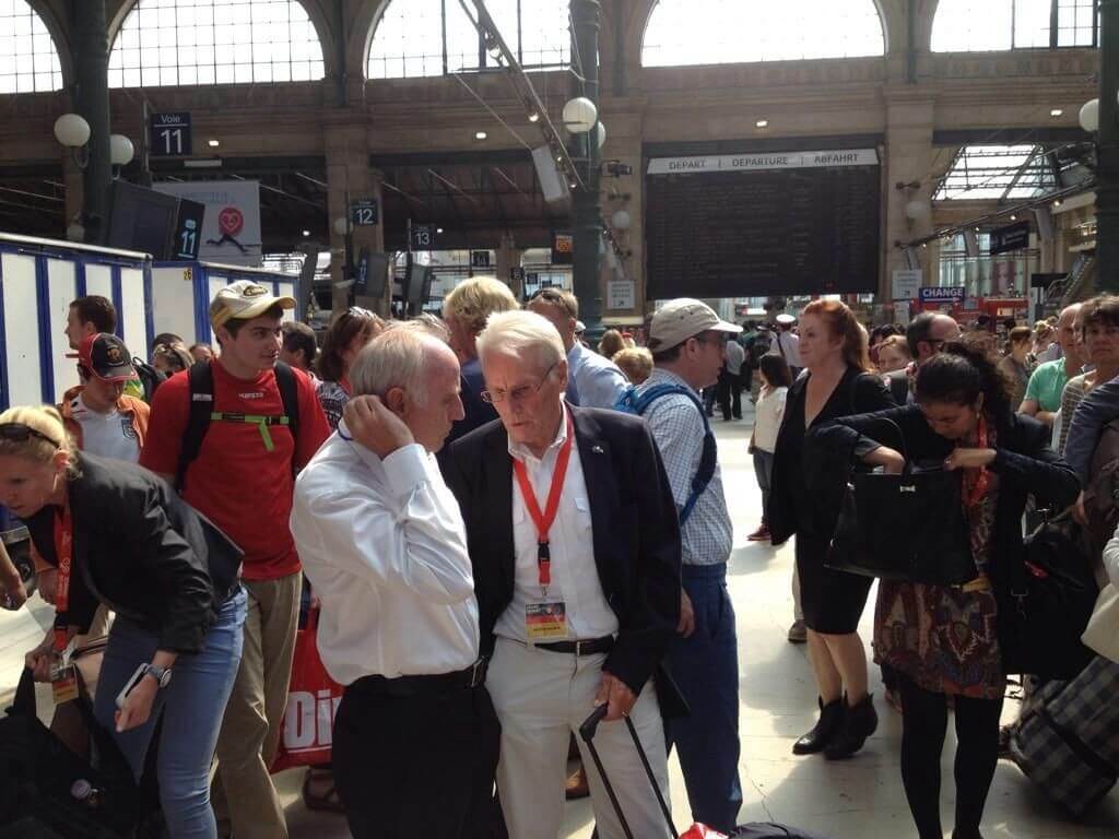 Joop Zoetemelk en Jan Janssen op Garde du Nord in Parijs.