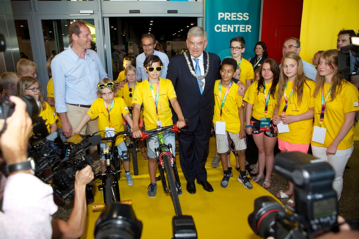 Opening van het perscentrum. Foto: Ton van den Beg