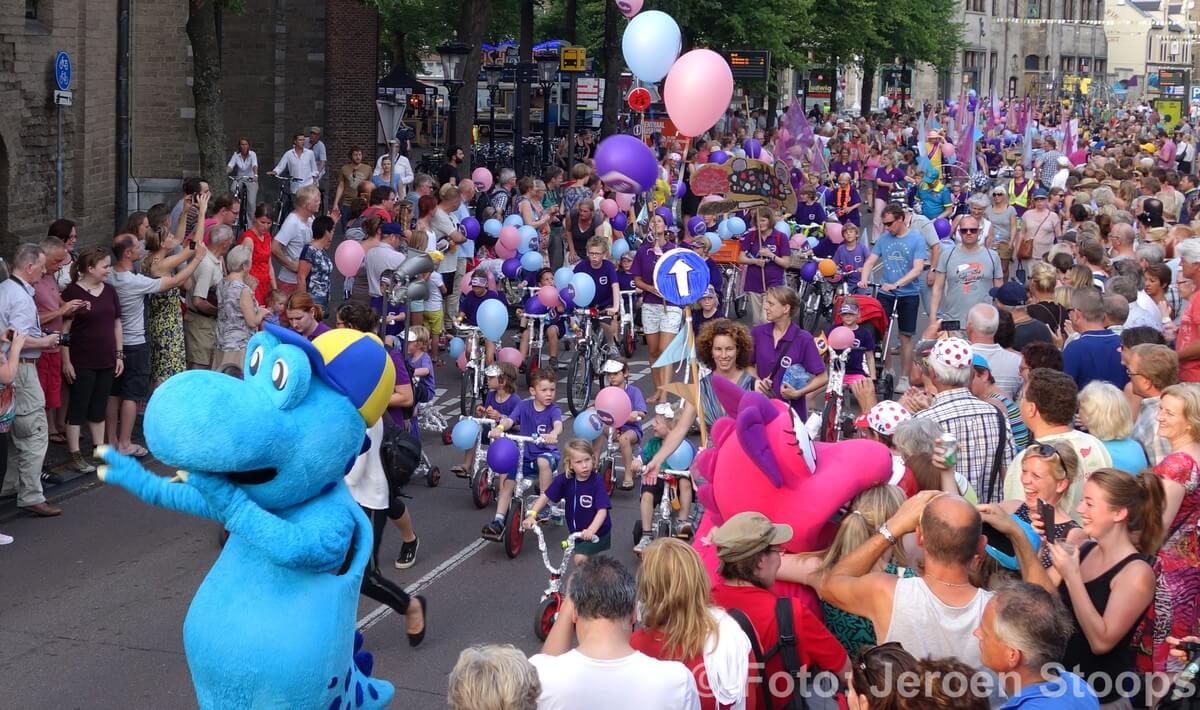 De dikke beer op het Janskerkhof. Foto: Jeroen Stoops