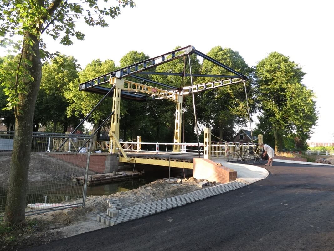 De Jeremiebrug tijdens de aanleg vorige week. Foto: J. de Boer