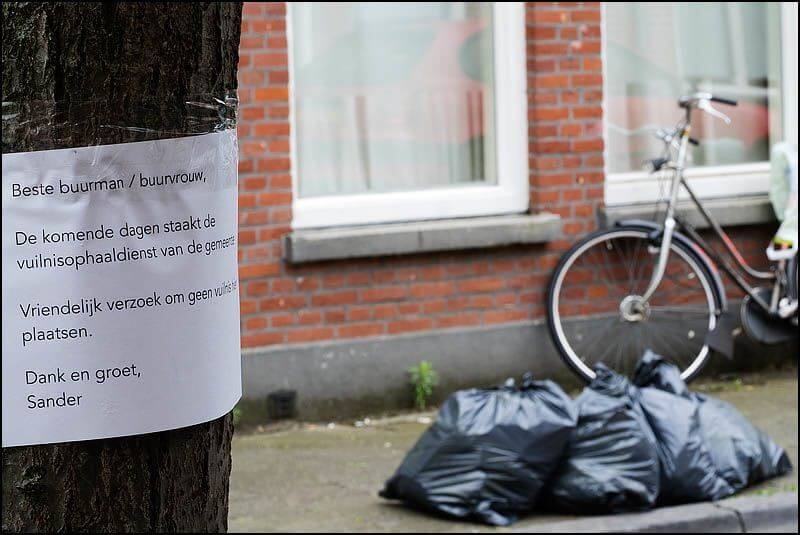 Ondanks oproepen toch vuil op straat. Foto: Bas de Meijer