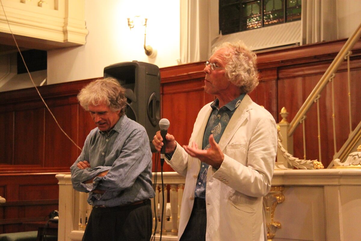 Klaas Hoek en Henk Ester in de Lutherse Kerk. Foto: D. van Dijk