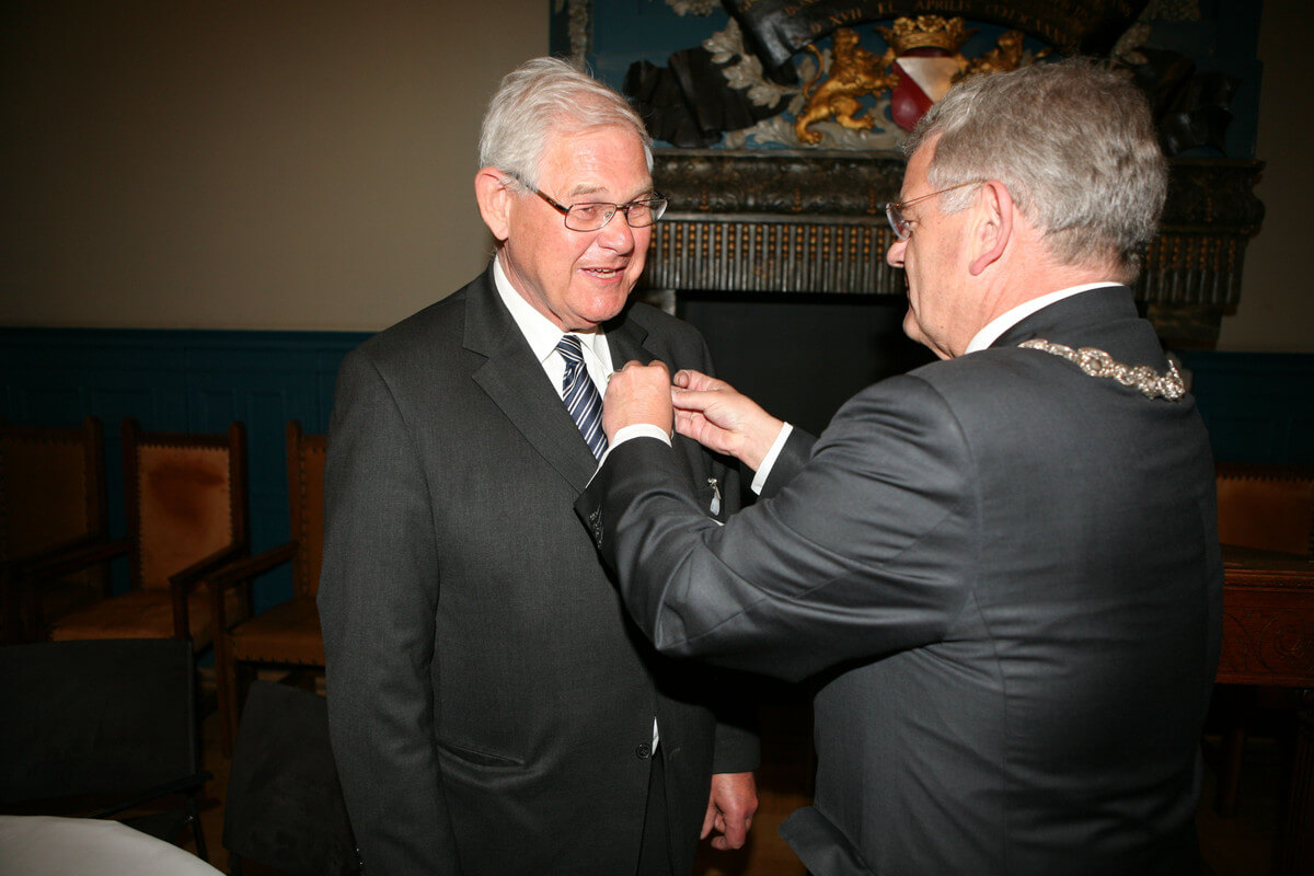 Stadsspeld voor Derk Tholen. Foto: Ton van den Berg