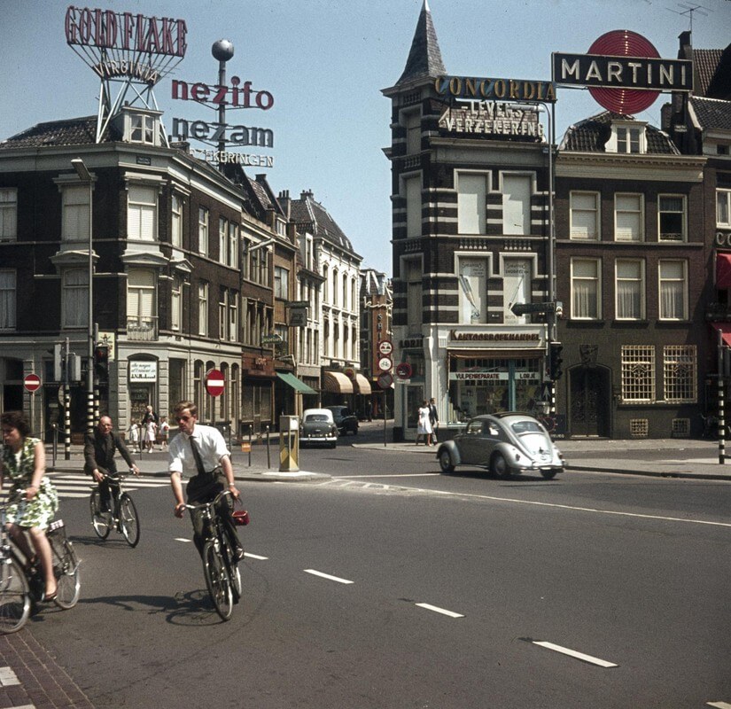 Een verkeersbeeld van de Neude in 1963. Foto: HUA