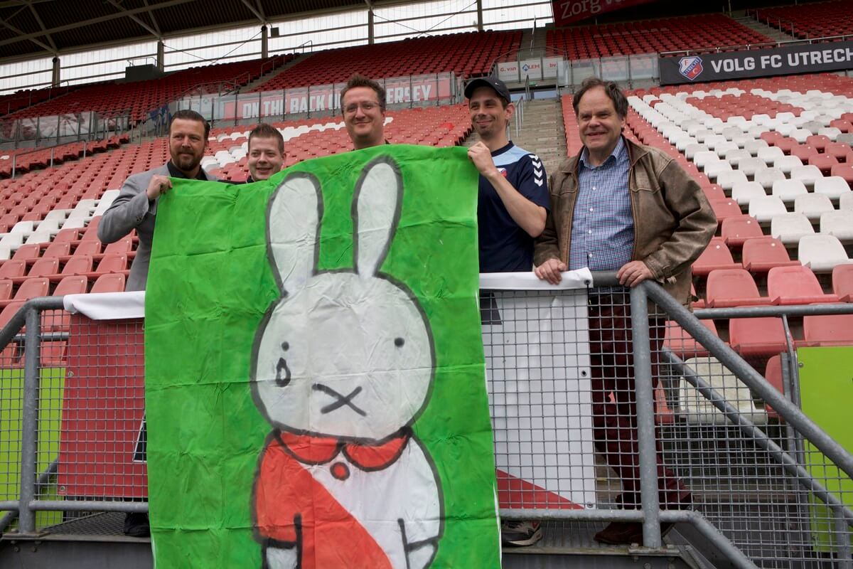 Martijn Standaart (FC Utrecht), Justin van den Eijnden, Bart Rutten (Centraal Museum), Tycho Oostendorp en Renger de Bruin (Centraal Museum). Foto: Ton van den Berg