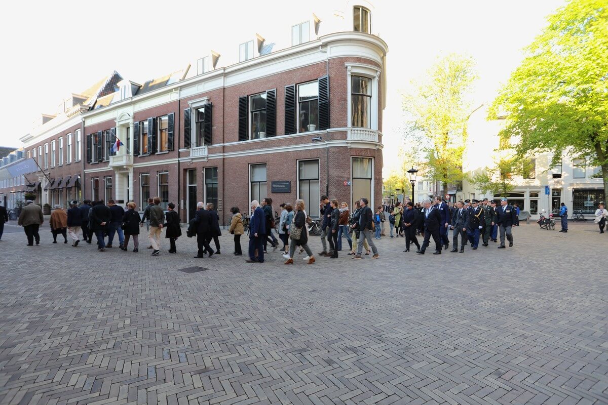 Stille tocht voorafgaand aan Dodenherdenking.