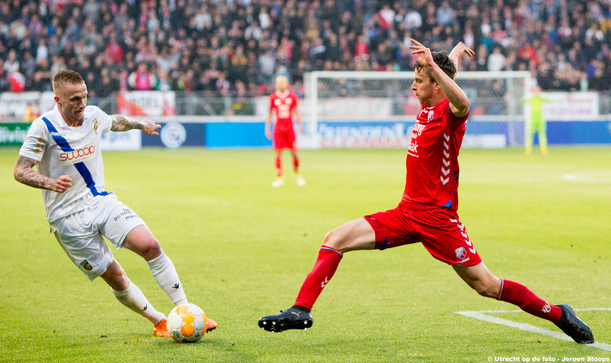 Buttner aan de bal, Görtler grijpt in.