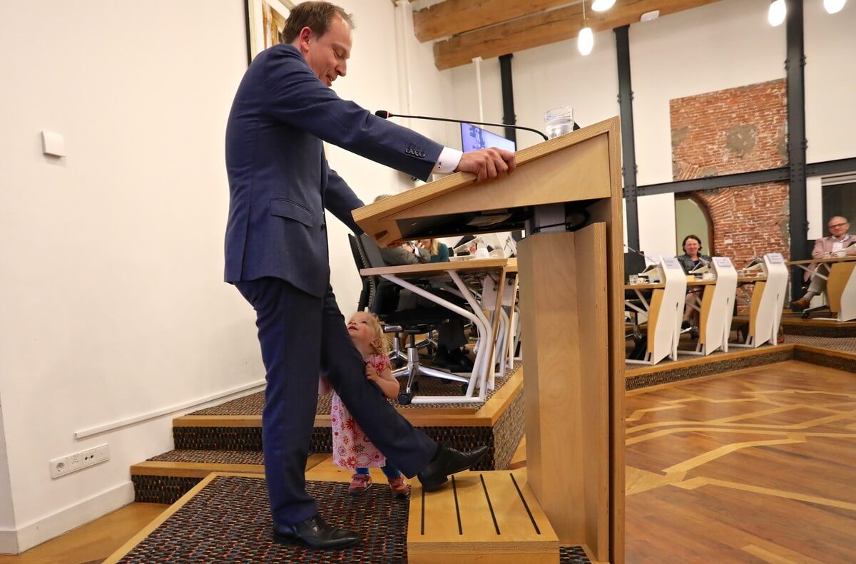 Kreijkamp tijdens zijn laatste toespraak voor de gemeenteraad. Foto: Ton van den Berg