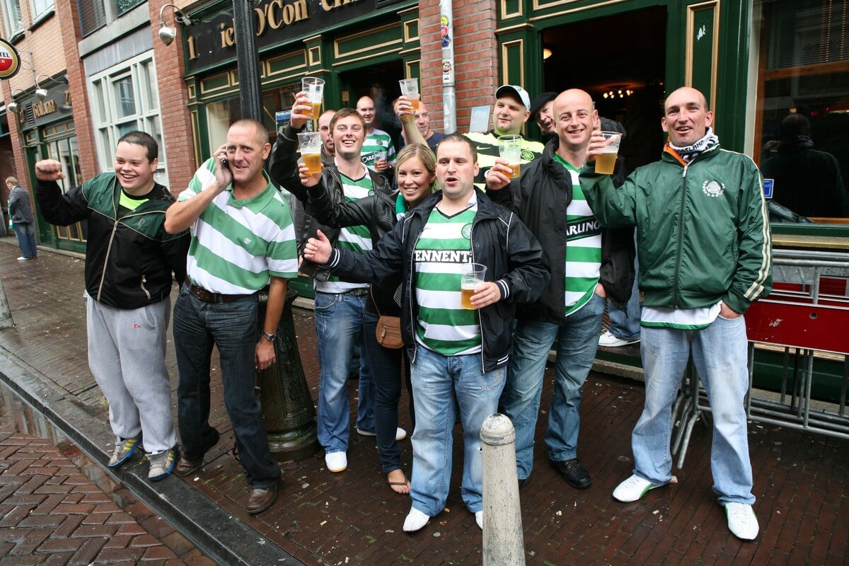 Celticfans in de binnenstad van Utrecht, augustus 2010. Foto: Ton van den Berg 