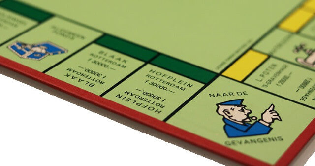 Waarom heeft het politiemannetje op de hoek eigenlijk een fluitje?