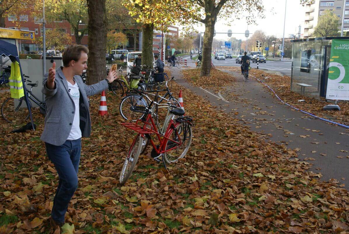 Jan-Paul de Beer is lovend over de groene golf voor fietsers. Foto's Zita Eijzenbach