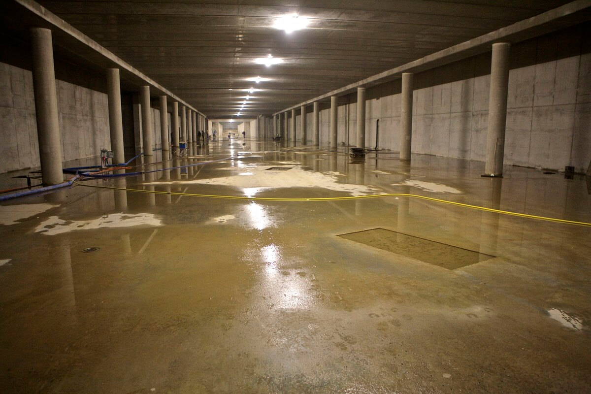 De hoofdrijbaan onder Leidsche Rijn Centrum. Foto: Ton van den Berg