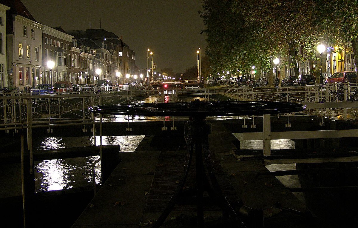  Weerdsluis bij nacht. Foto: Willem Geijssen