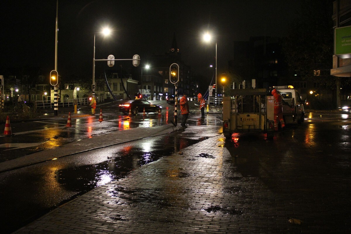 De werkzaamheden in de nacht. Foto: Willem Geijssen