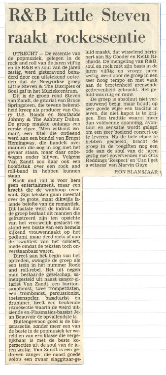 Krantenrecensie uit 1983.