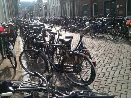 'Weet je, zet je fiets hier maar neer', Drift woensdagmiddag. Foto: Utrecht2014