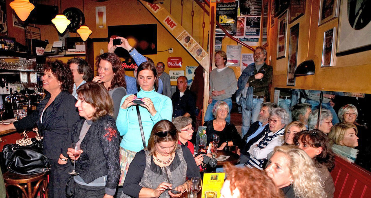 Publiek tijdens de presentatie van Bruut in 2010. Foto: Ton van den Berg