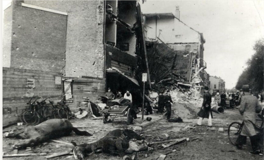 De ravage na het bombardement op de Catharijnesingel vlakbij de hoek met het Ledidseveer. Foto: Het Utrechts Archief