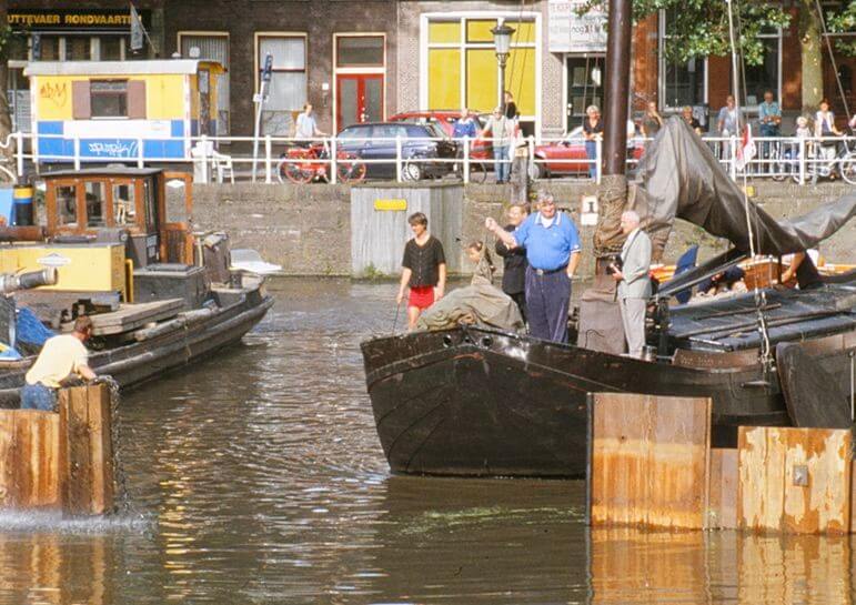 De boot met Geesink en Van Zanen komt de singel op: Foto's Dick Goosen