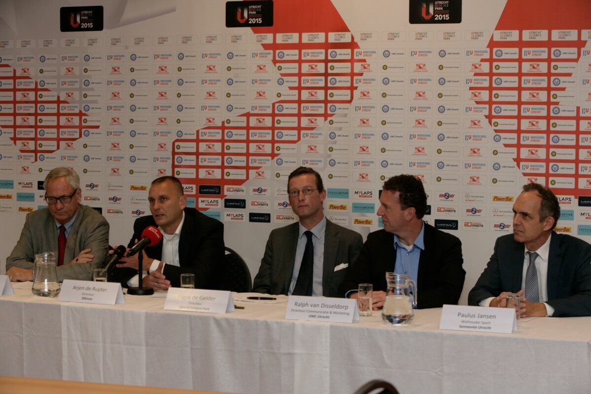 Organisatoren, directeur Science Park Van Gelder (midden) en wethouder Jansen (rechts) tijdens de persconferentie. Foto: P. Boender