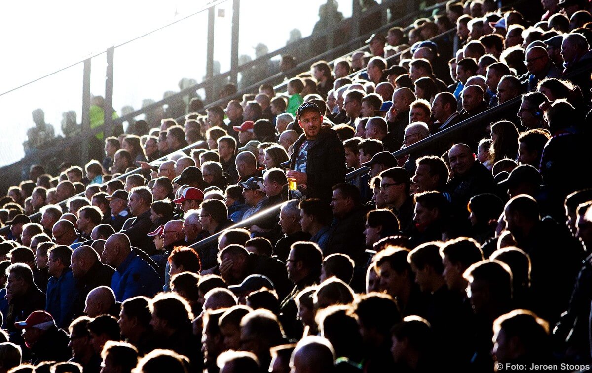 Publiek in stadion Galgenwaard. Foto: Jeroen Stoops