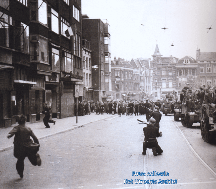 De Binnenlandse Strijdkrachten grijpen in bij het schietincident op de Potterstraat. Foto: Collectie HUA