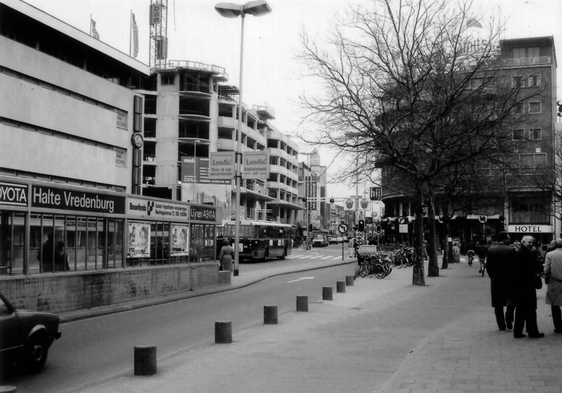 Bushalte Vredenburg in 1986. Foto: Gerrit Jansen