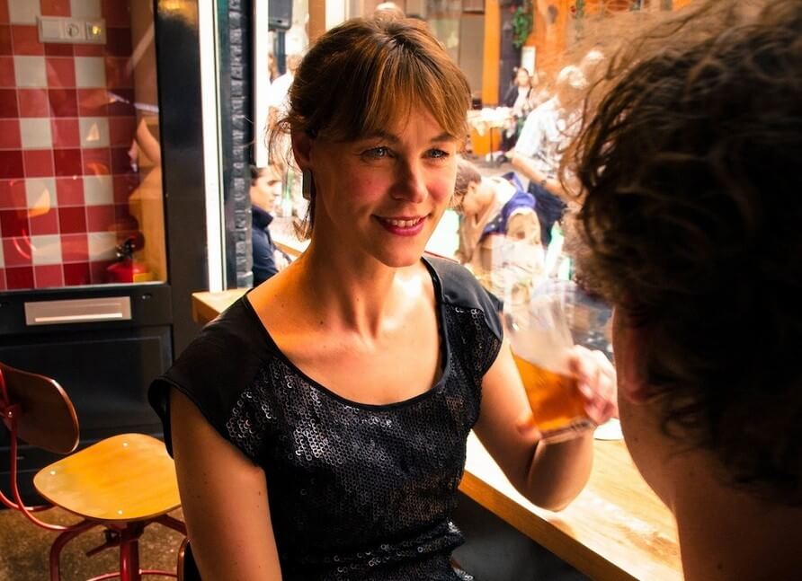 Saskia Schalekamp in de Burger Bar. Foto: Massa