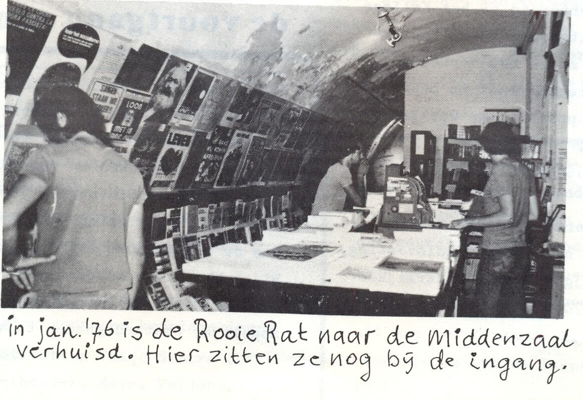 Boekwinkel de Rooie Rat startte in de Raadskelder. Foto uit het Schimmelboek