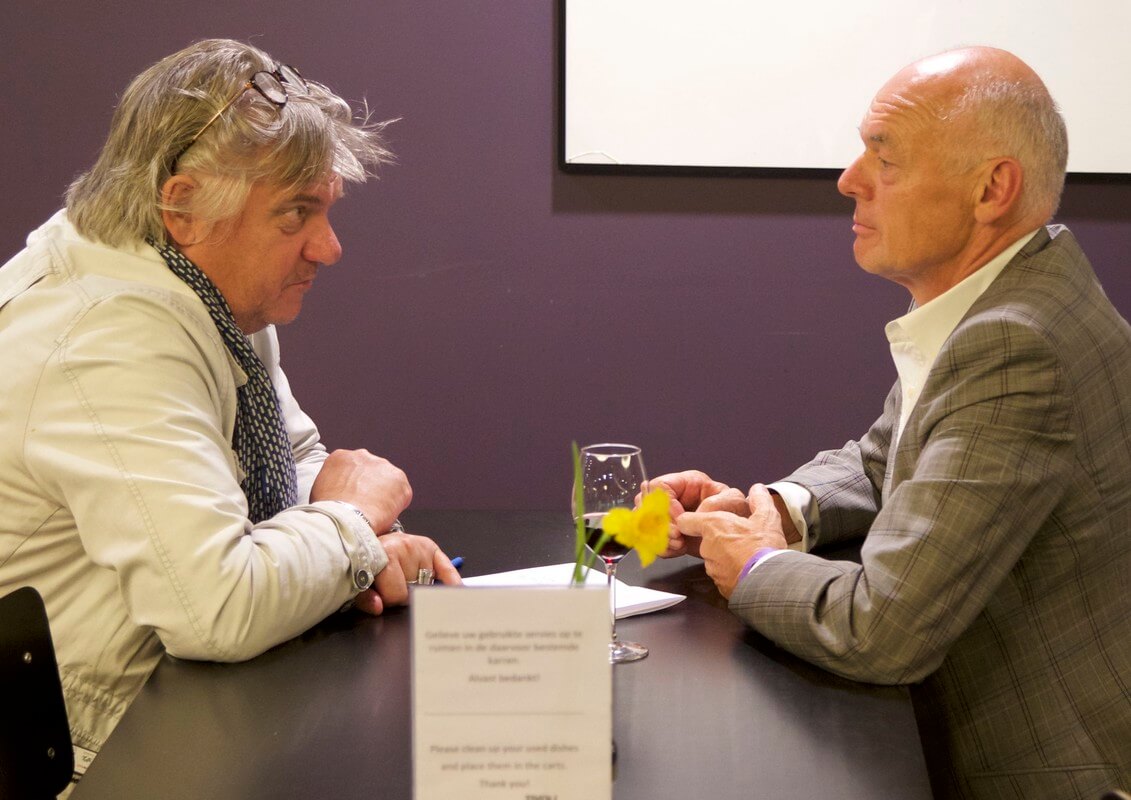 Jeroen Wielaert en Ari Doeser in gesprek. Foto: Ton van den Berg