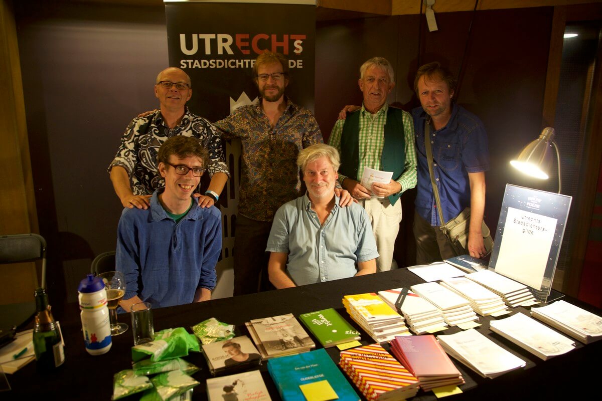 Leden van het Utrechtse Stadsdichtersgilde. Foto: Ton van den Berg