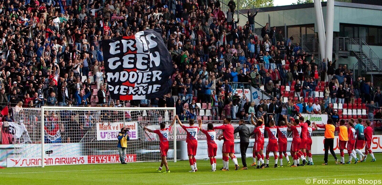 Herman Berkien zei het al: Er is geen mooier plekkie dan op zondag in Galgenwaard. Foto: Jeroen Stoops