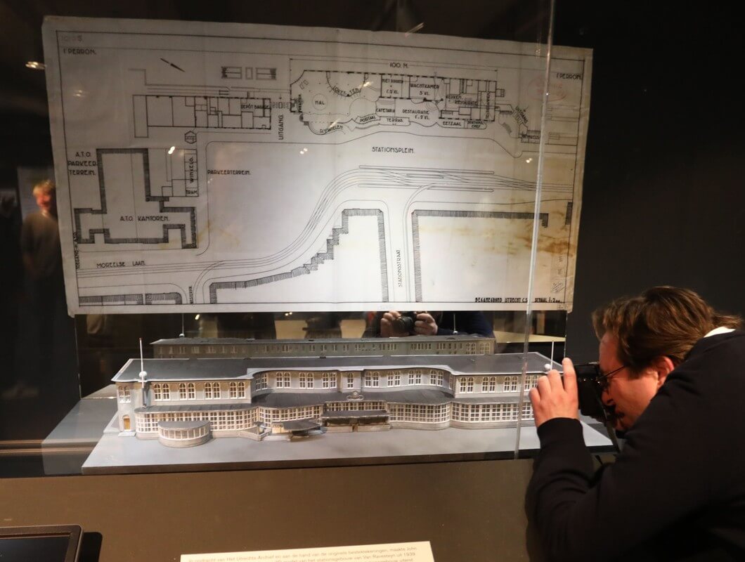 Het model van het station in de expositie Utrecht spoorstad. Foto: Ton van den Berg