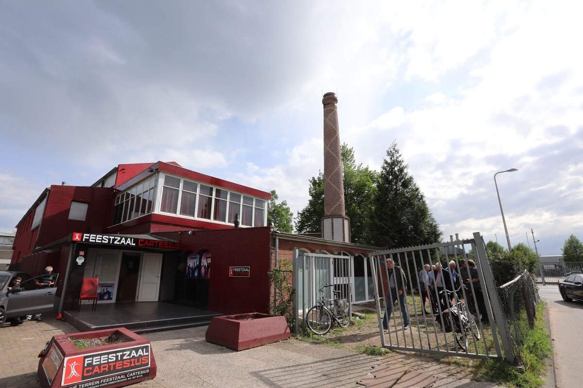 Het voormalige Onstpanningsgebouw van Werkspoor is nu een feestlocatie. Foto: Ton van den Berg