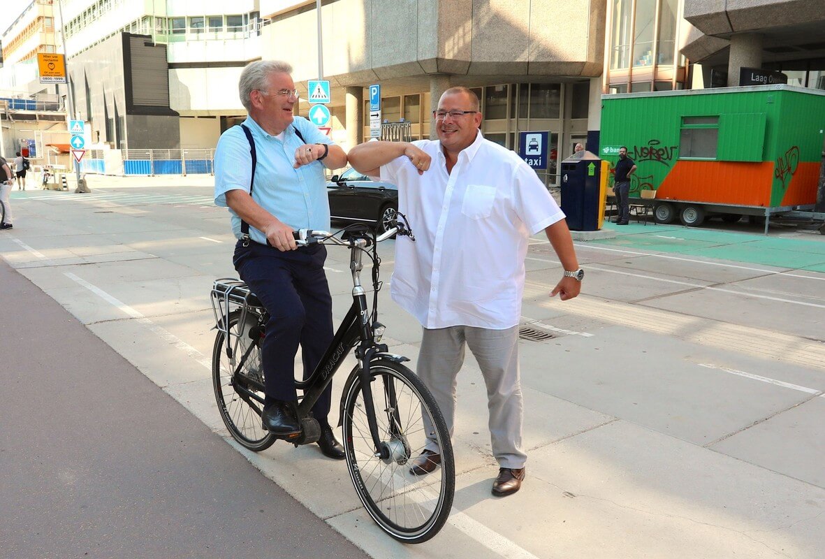 Spontane ontmoeting met Richard de Bondt (Ribo-taxi) op taxistandplaats station.